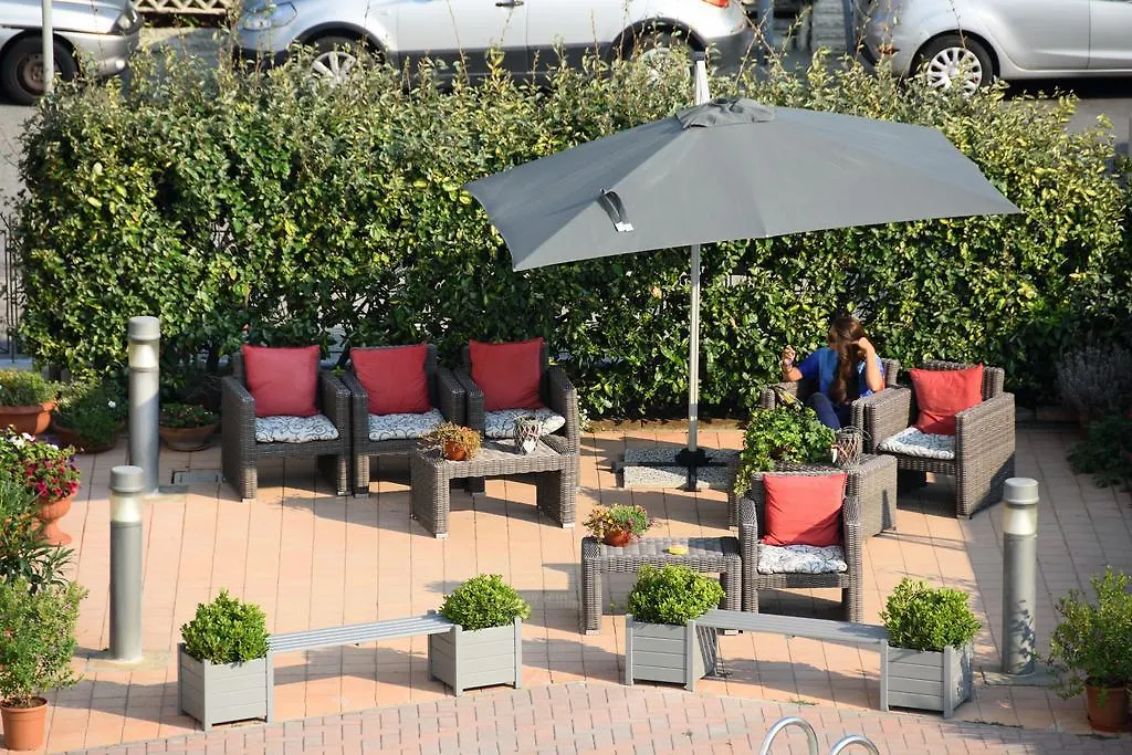 Residence Moderno Lido Di Savio 2*,  Italien
