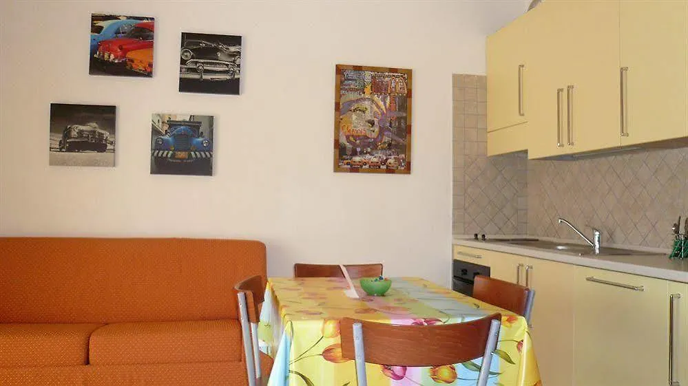 Residence Moderno Lido Di Savio 2*,