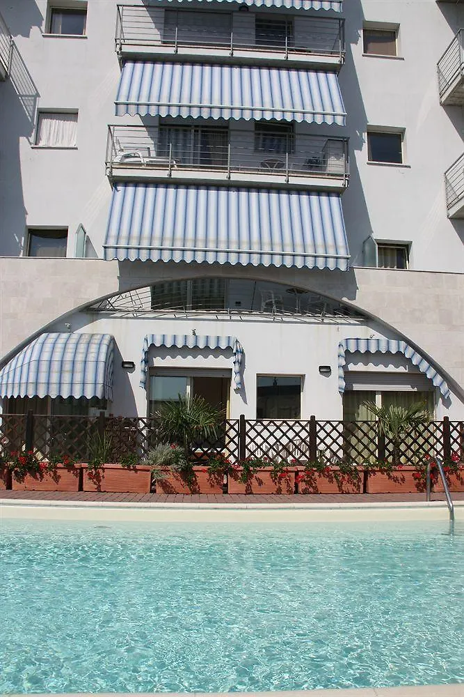 Residence Moderno Lido Di Savio Aparthotel