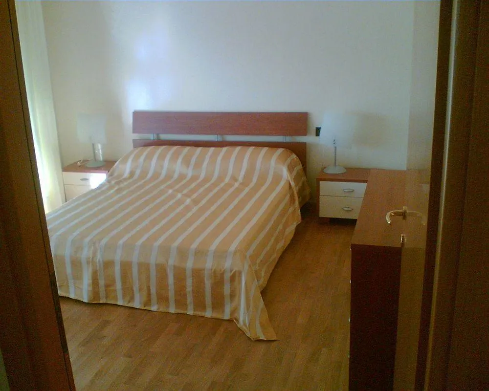 Residence Moderno Lido Di Savio Aparthotel